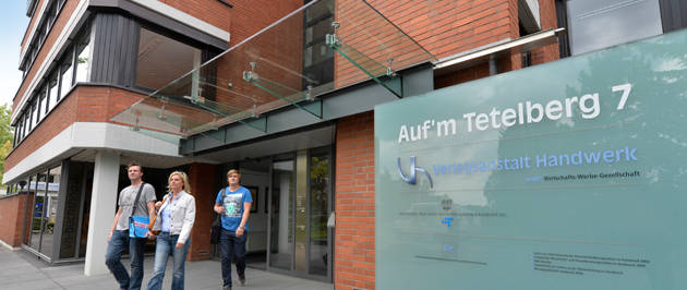 Verlagsanstalt Handwerk • Bundesinnungsverband des Glaserhandwerks Verlagsanstalt Handwerk • Bundesinnungsverband des Glaserhandwerks